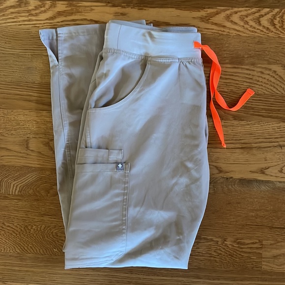 Figs S/P Kade pants. - Picture 2 of 2